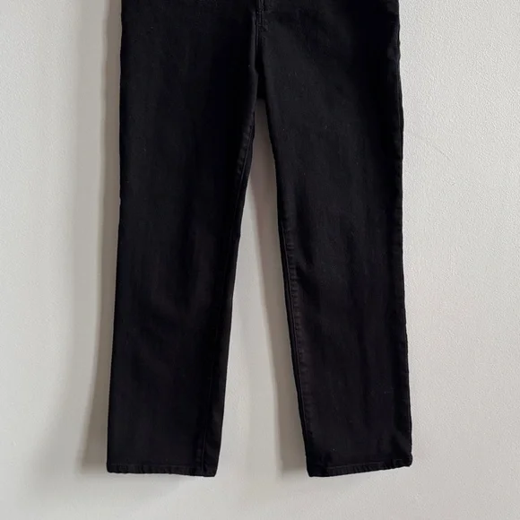 Good American NEVER FADES GOOD PETITE STRAIGHT JEANS - Picture 9 of 15